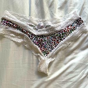 Vintage Victoria’s Secret leopard lace cheeky thong white multicolor pre owned